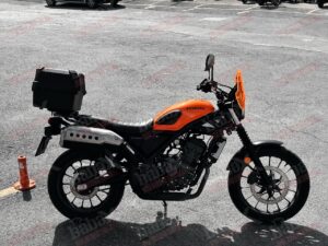 Honda CL 250 İçin Retro Tur Camı - Ön Siperlik - Neon Turuncu- Navigasyon Barlı - Babax - Görsel 2