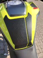 BMW F900GS Karbon Tank Pedi 2024- - Görsel 3